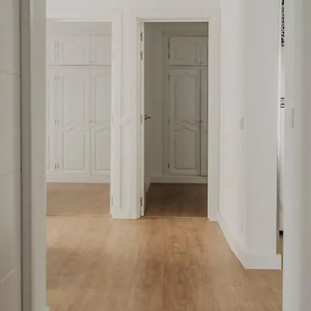 Amplio Y Comodo En * La Santa